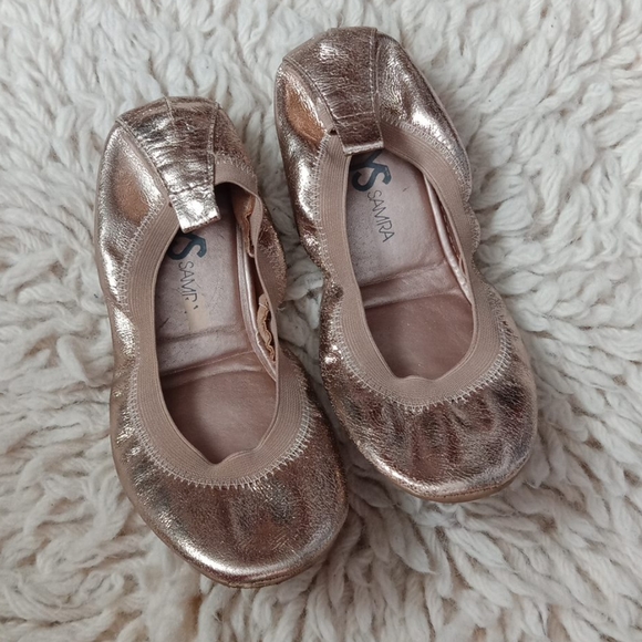 Yosi Samra flats